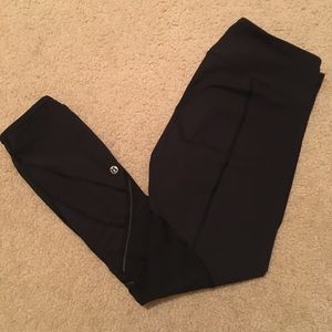 Black crop Full on Luon Lulu Lemon Crops
